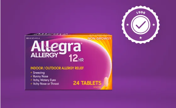 알레그라® 12 HR 제품 사진. 1996년 연도가 표시된 봉인과 체크 표시가 포함되어 있습니다.